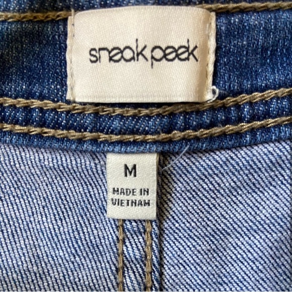Sneak Peek Womens Distressed Pocket Bib Overalls Shorts Cuffed Blue Size Medium - Picture 3 of 3